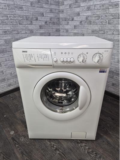 Стиральная машина Zanussi ZWS 1020 